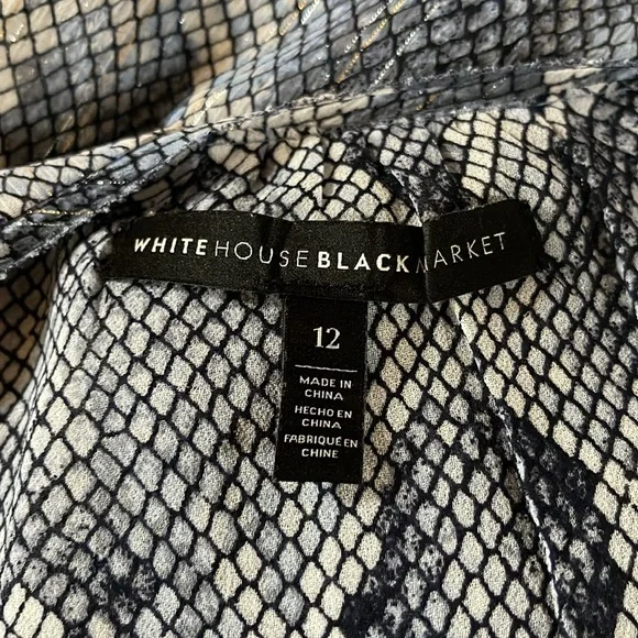 White House Black Market Blue reptile/metallic thread print Blouse, size 12 - Picture 11 of 11